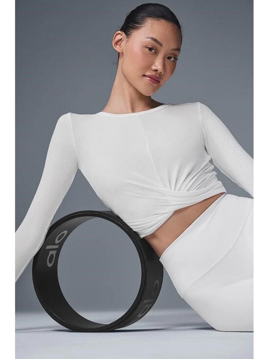 ALO Yoga Tops - ALO YOGA Women's Cover Long Sleeve Top Size S In White